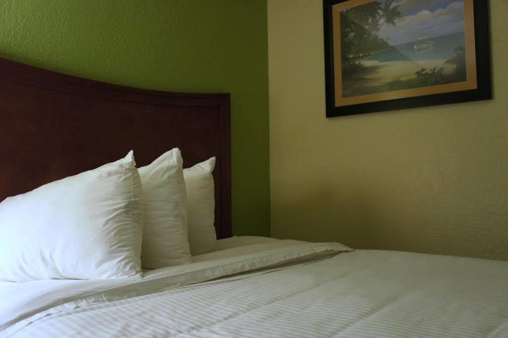 Emerald Coast Inn & Suites ฟอร์ตวัลตันบีช ภายนอก รูปภาพ
